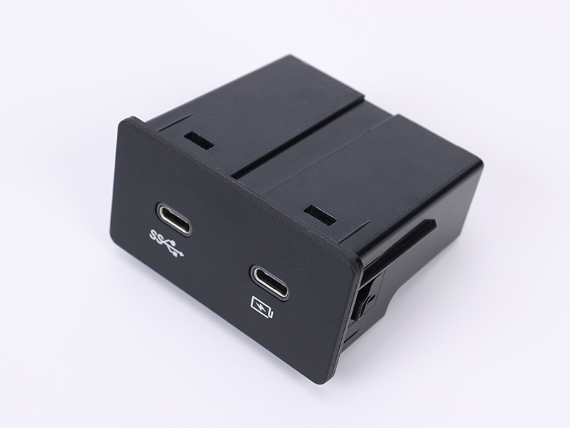 Car 18W high-speed data transmission charging USB box